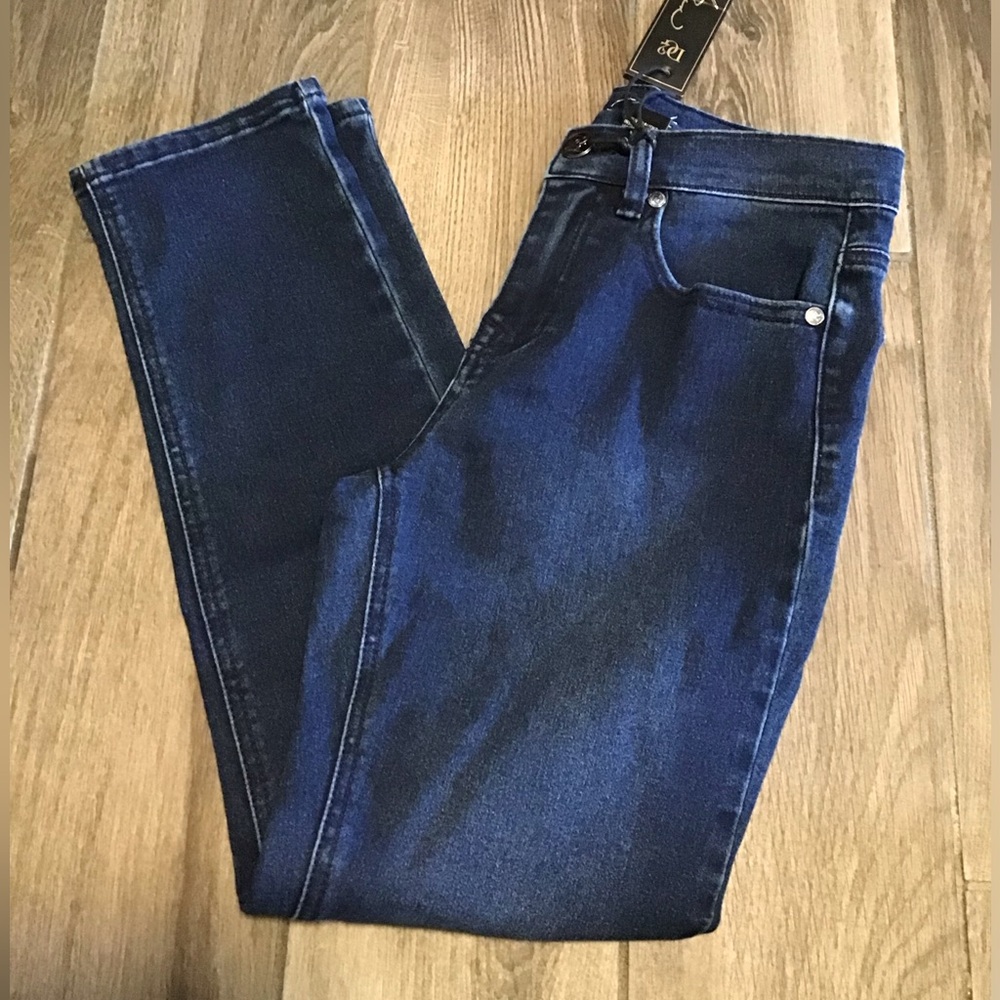 NWT! Women’s Dark Blue Stretch Jeans